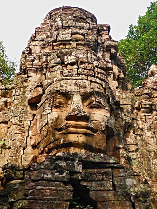Detail brány v Siem Reap s ecotrails.asia